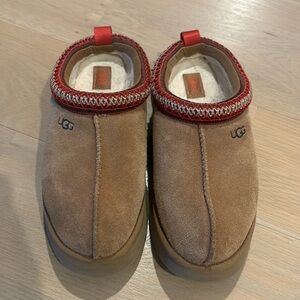 UGG Tazz Platform Slipper
